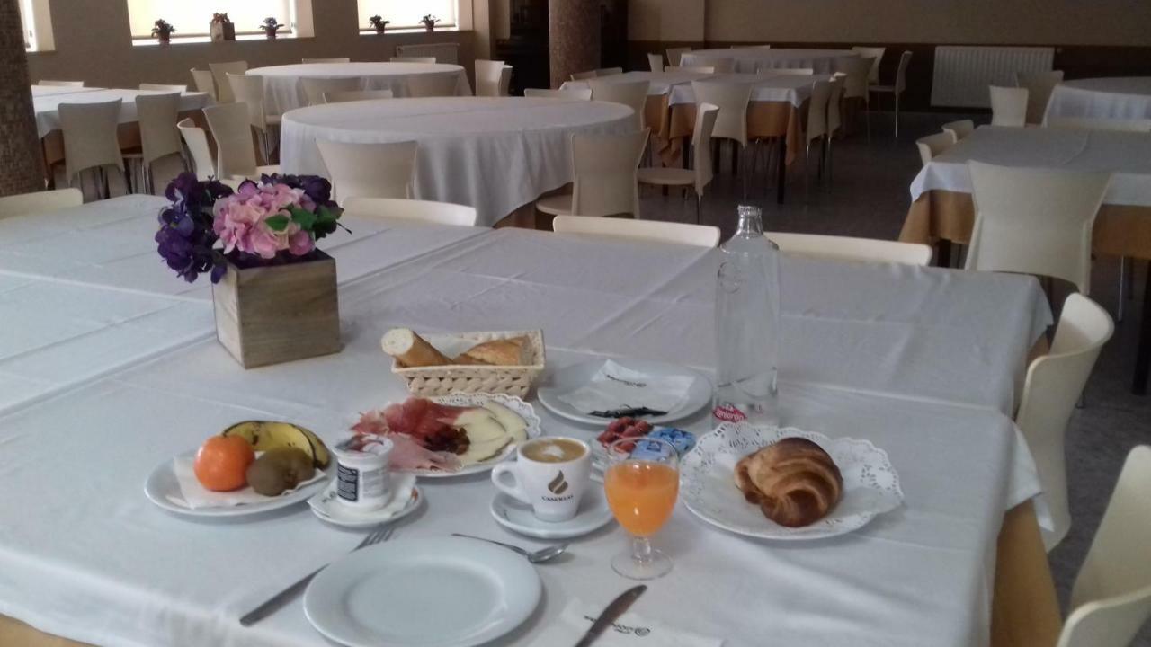 Residencia Marista Santa Maria Del Mar Hotell Guardamar del Segura Exteriör bild